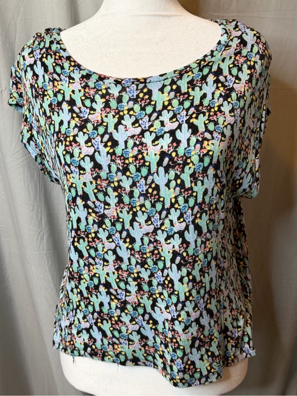Aeropostale Black Cactus & Pastel Floral Short Sleeve Top